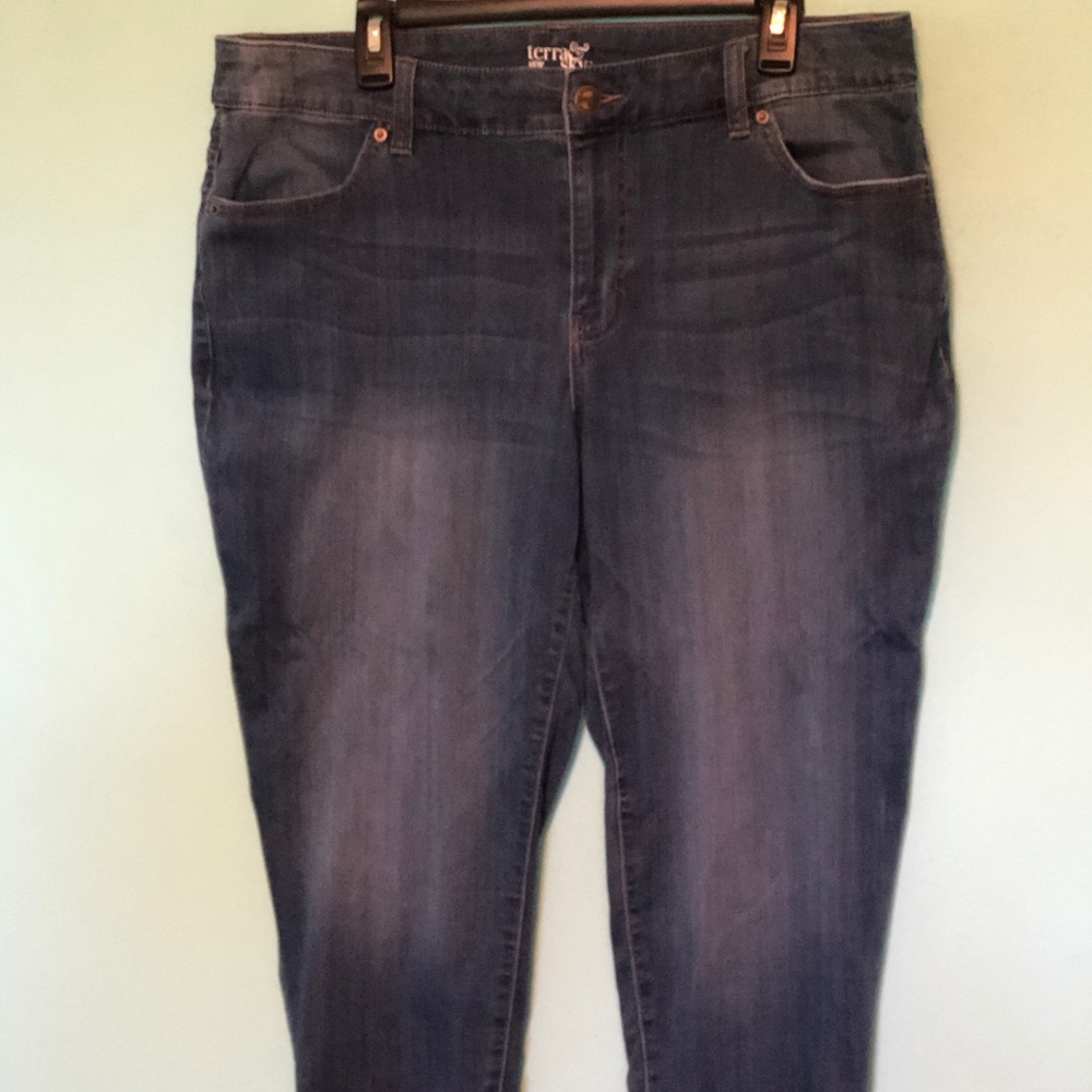 NWOT plus size capris